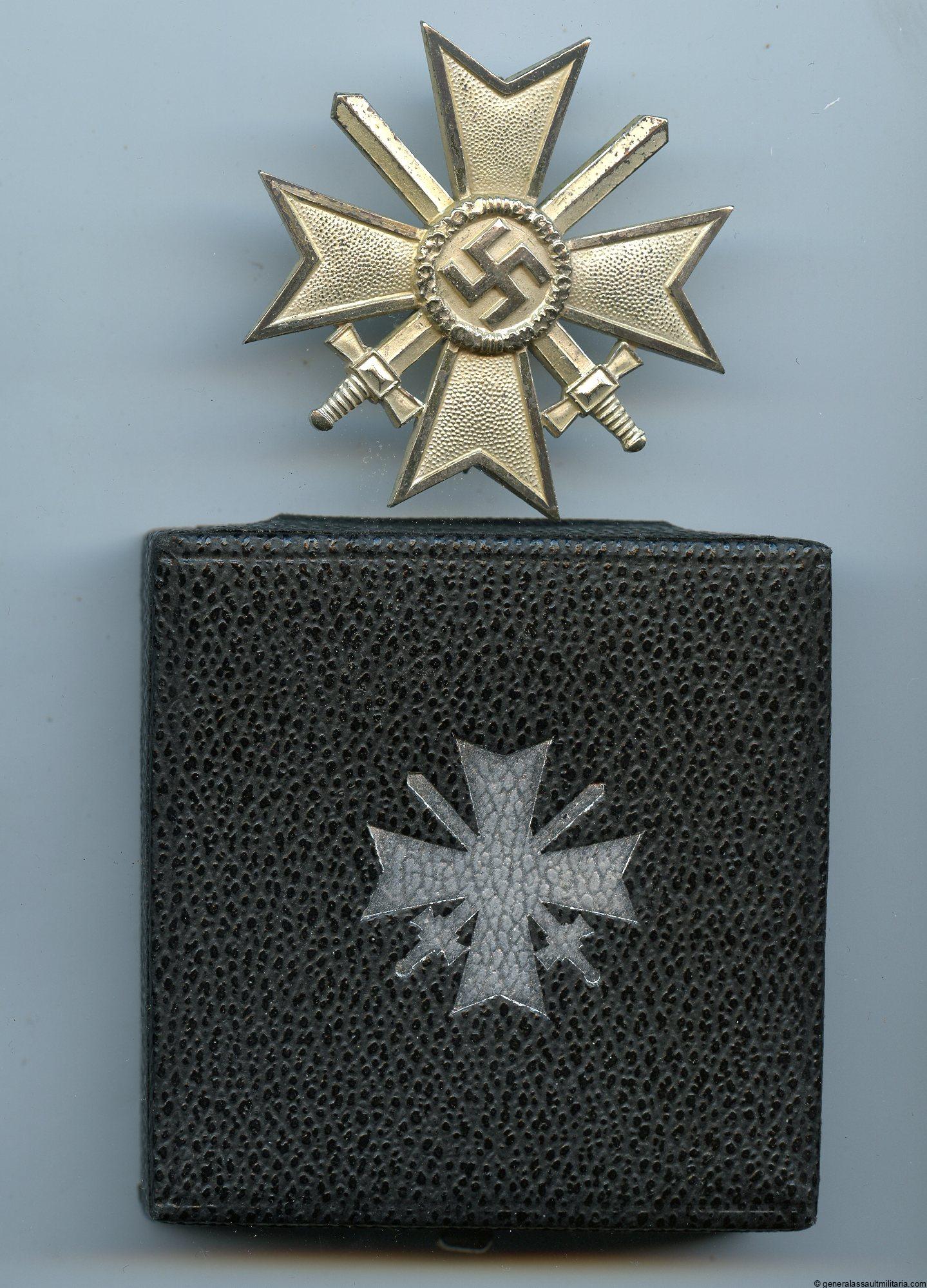 War merit cross with swords 1st class – Julius Bauer & Söhne, Zella-Mehlis