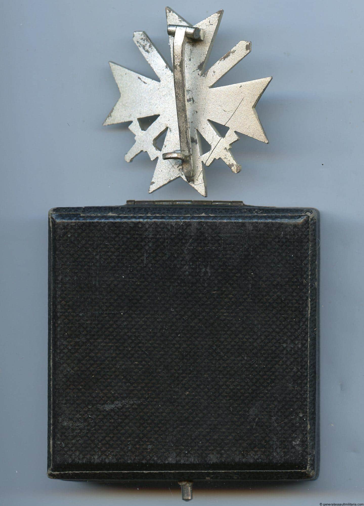 War merit cross with swords 1st class – Julius Bauer & Söhne, Zella-Mehlis
