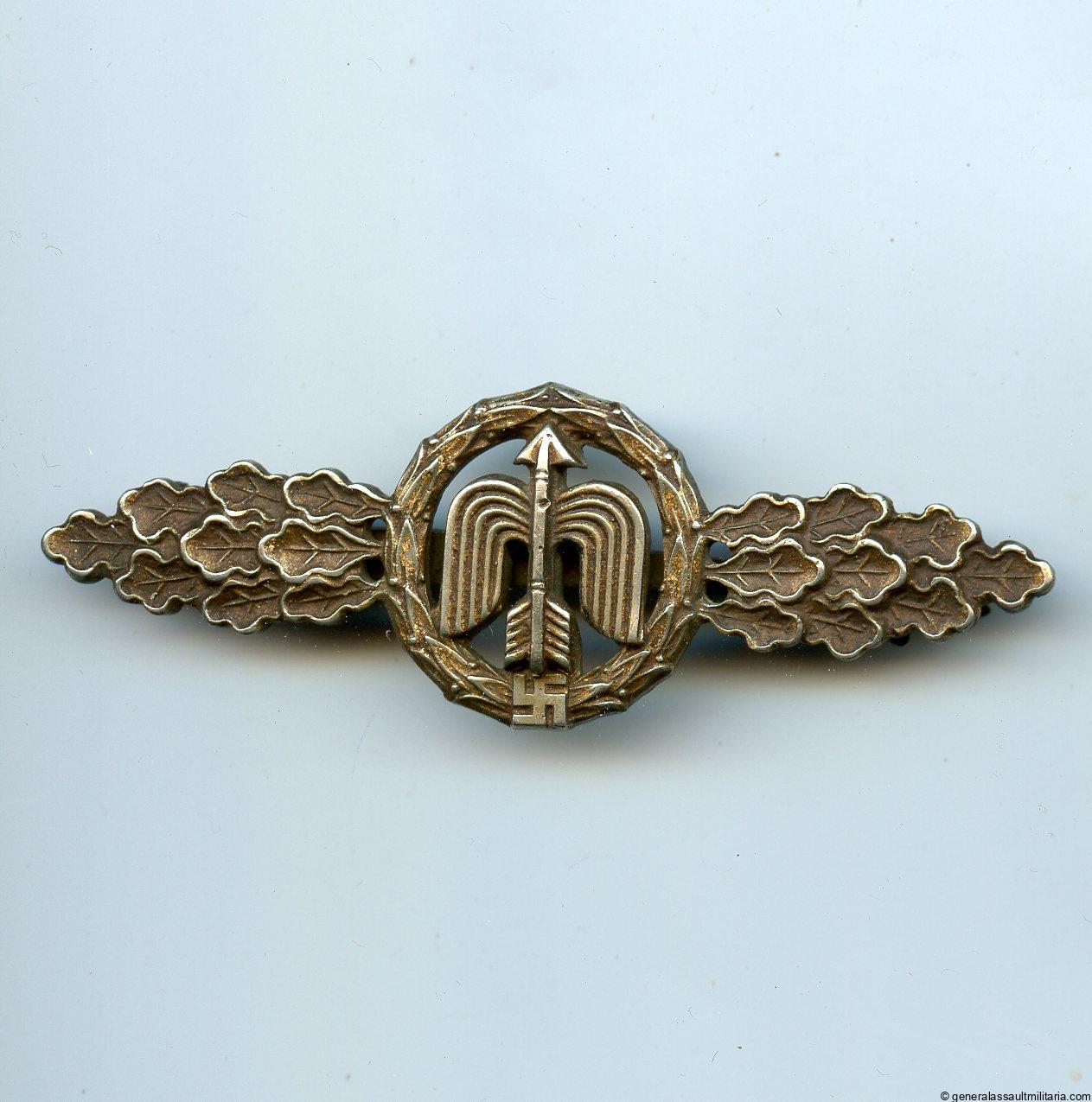 Luftwaffe fighter clasp in bronze - C.E. Juncker, Berlin