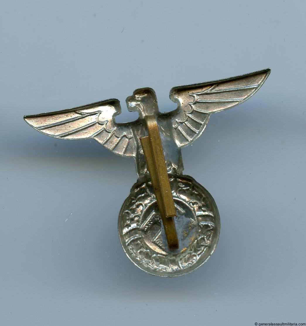Early political NSDAP/SA/SS cap eagle
