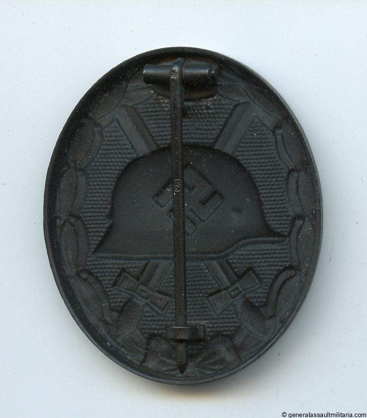 Wound badge in black - MM26 B.H. Mayer, Pforzheim