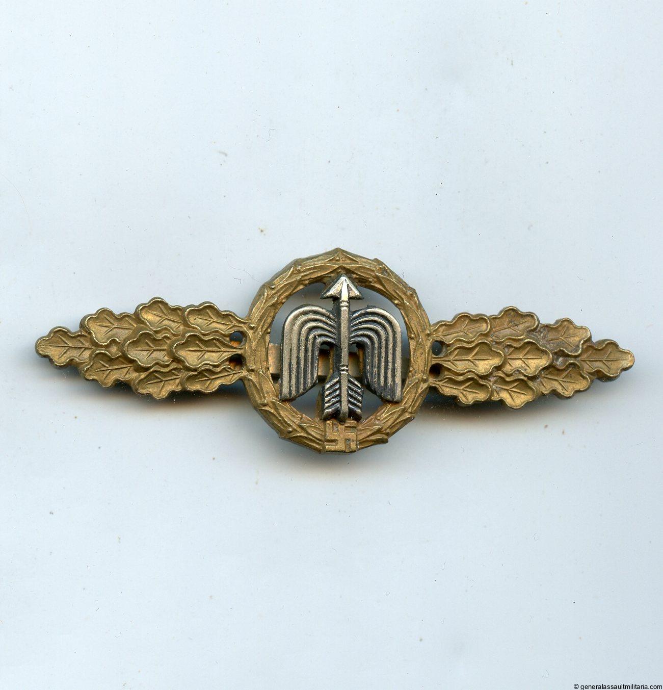 Luftwaffe fighter clasp in bronze – C.E. Juncker, Berlin