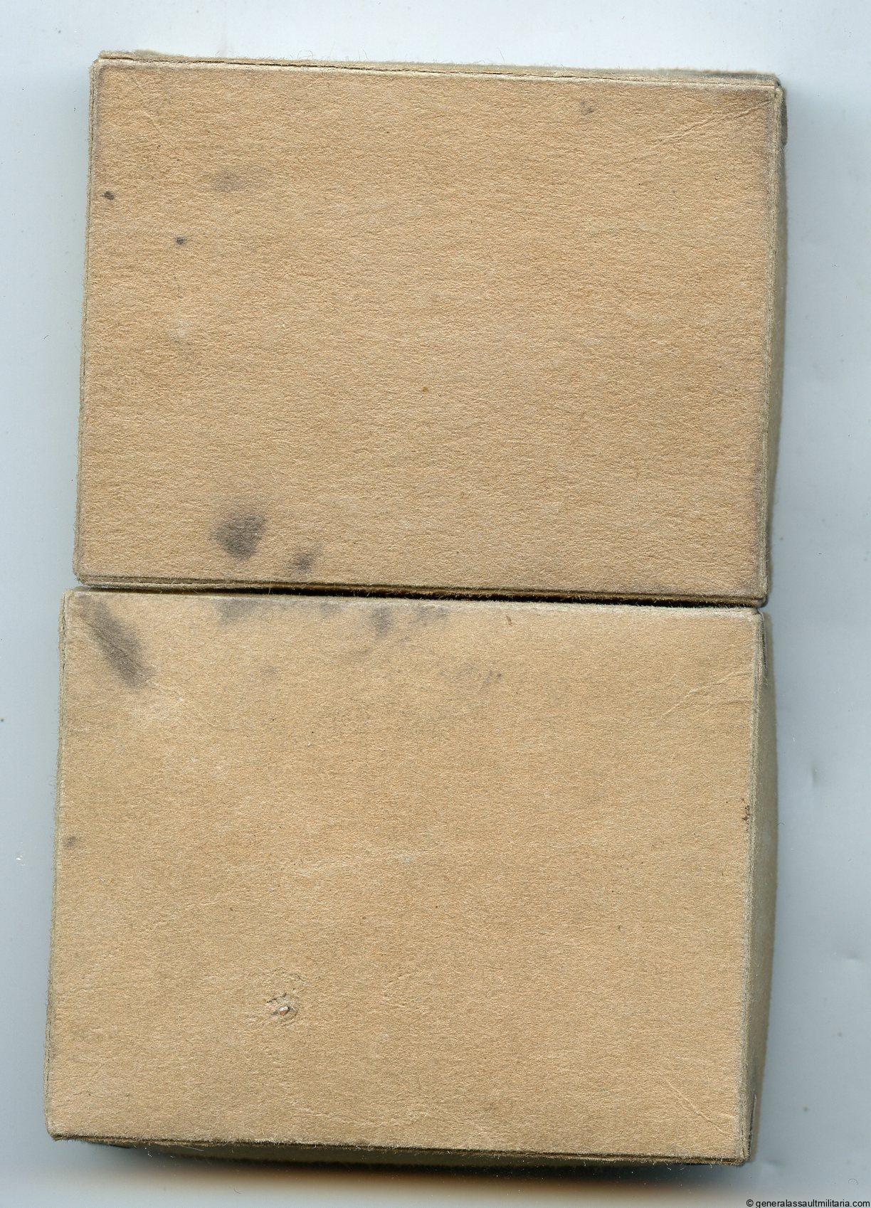Cardbord box for an assault badge